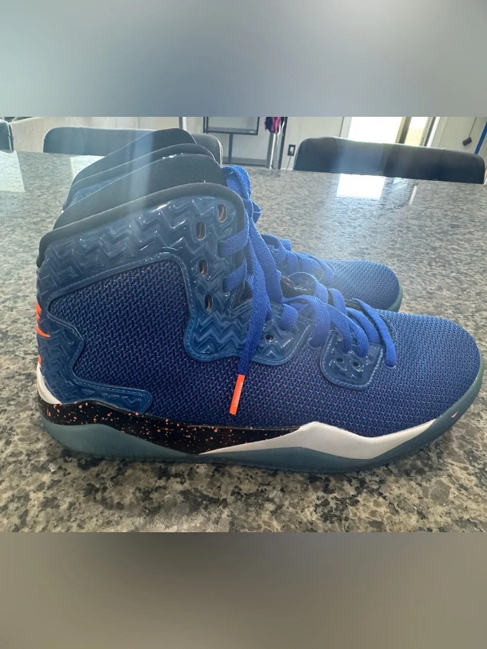 Jordan Men's High-Top Athletic Sneakers Spike 40 Knicks gently used size 8